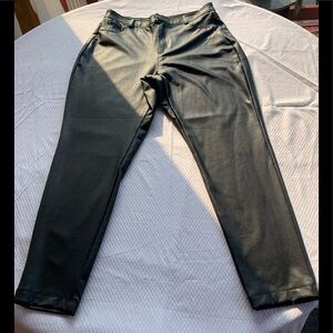 Fashion Nova faux leather pants. Black with faux pockets. Size 1X